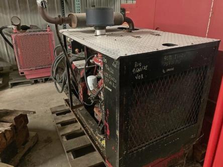Isuzu 4 CYLINDER